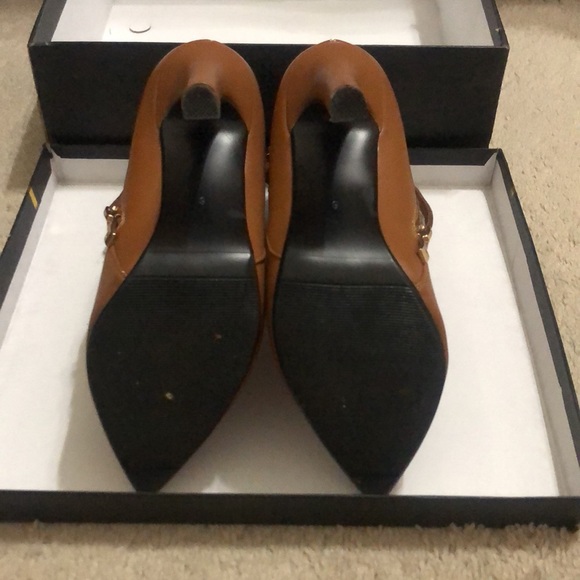 Beautiful Tan Mid-Calf Heels , size 6,  3inch ,only worn once. - Picture 4 of 8